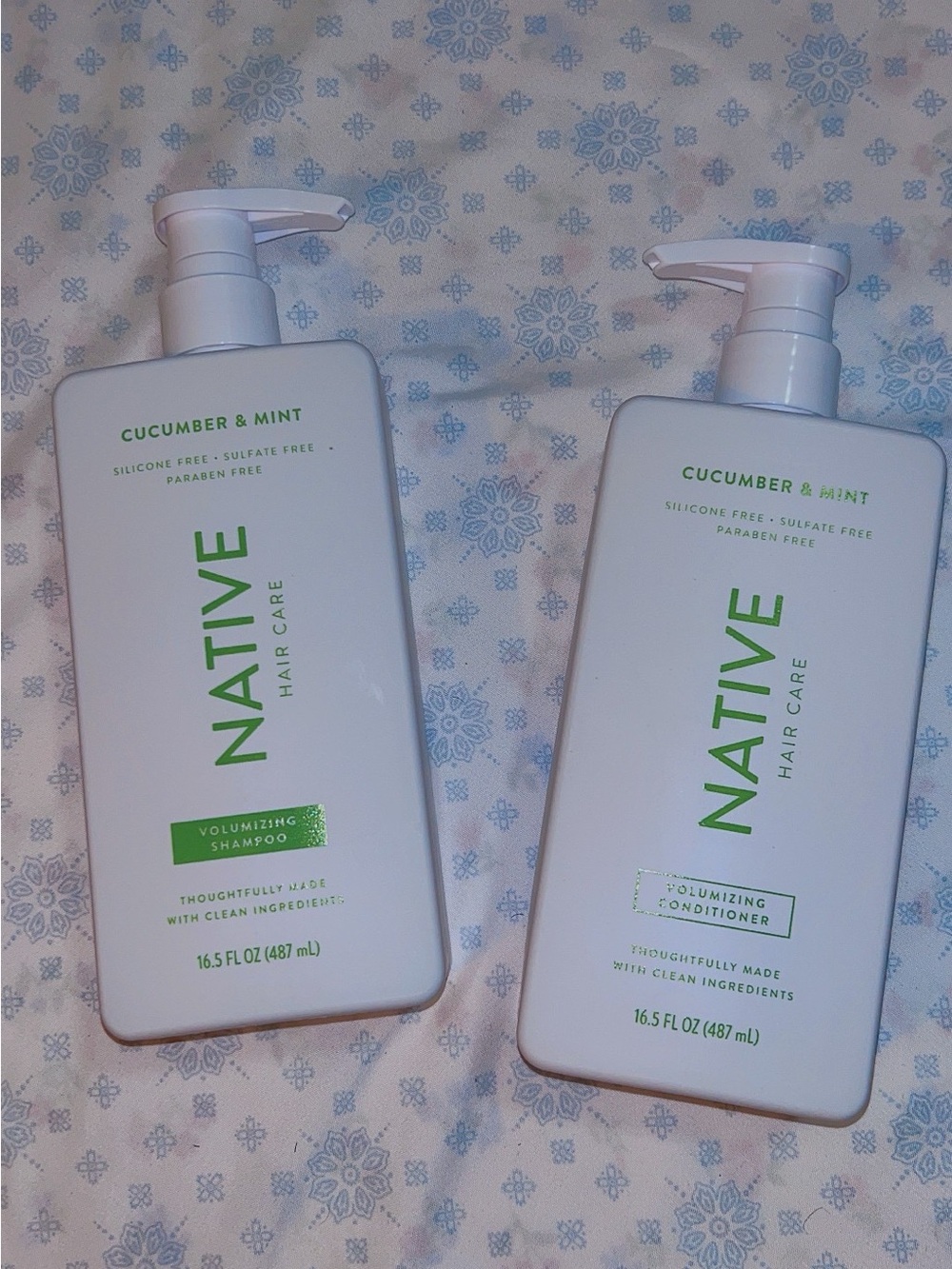 Native Cucumber & Mint Body Wash — White with Green Accents